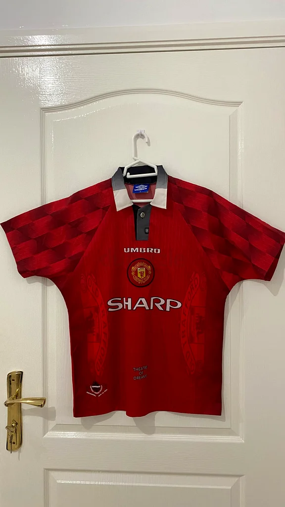 19961998 Manchester United Medium Authentic Jersey