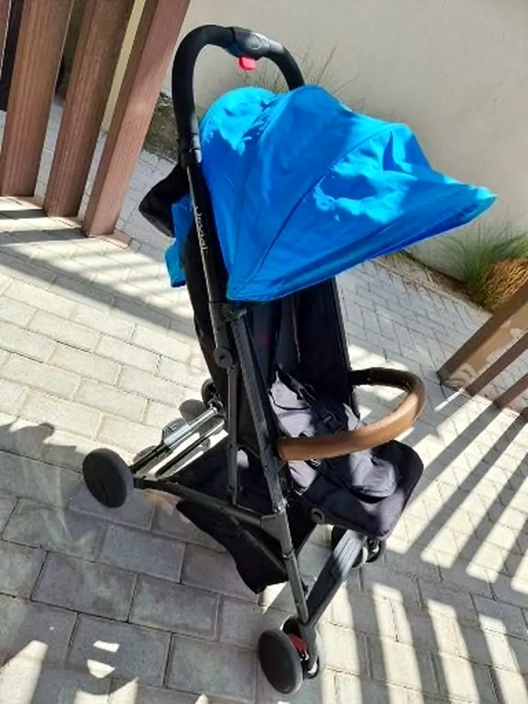 Stroller63203191104897110