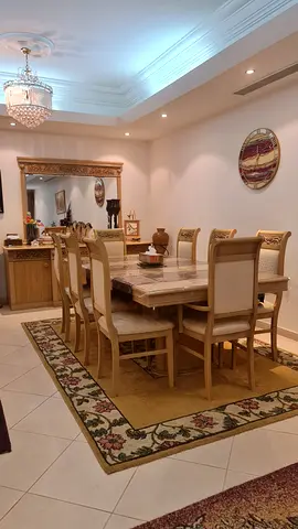 Dining set with cabinet and mirror