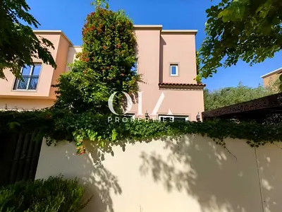 4bhk Semi -attached Villa / Corner Unit/ Close To Pool