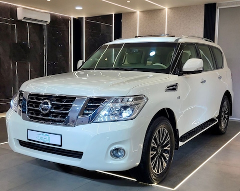 AWESOME NISSAN PATROL V8 || GCC || FULLY LOADED || ACCIDENTS FREE || TOP RANGE || LIKE NEW