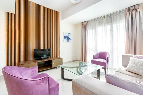 Super Deal!!! Vacant Furnished Large Podium 2br Duplex With Roof Garden !!!!