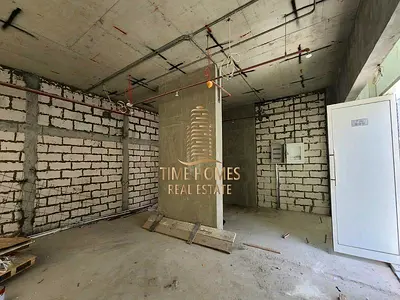 Shell&core | Front Side | Prime Location