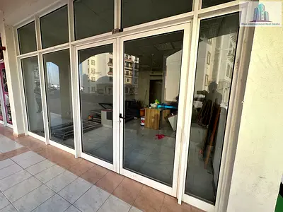 12 Cheques | Vacant Shop | Front View | Greece Cluster