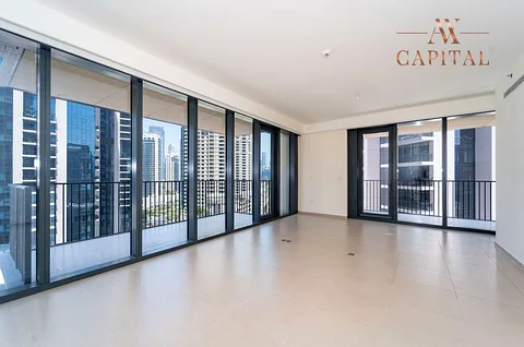 Corner Unit | Big Layout | Ready To Move-in