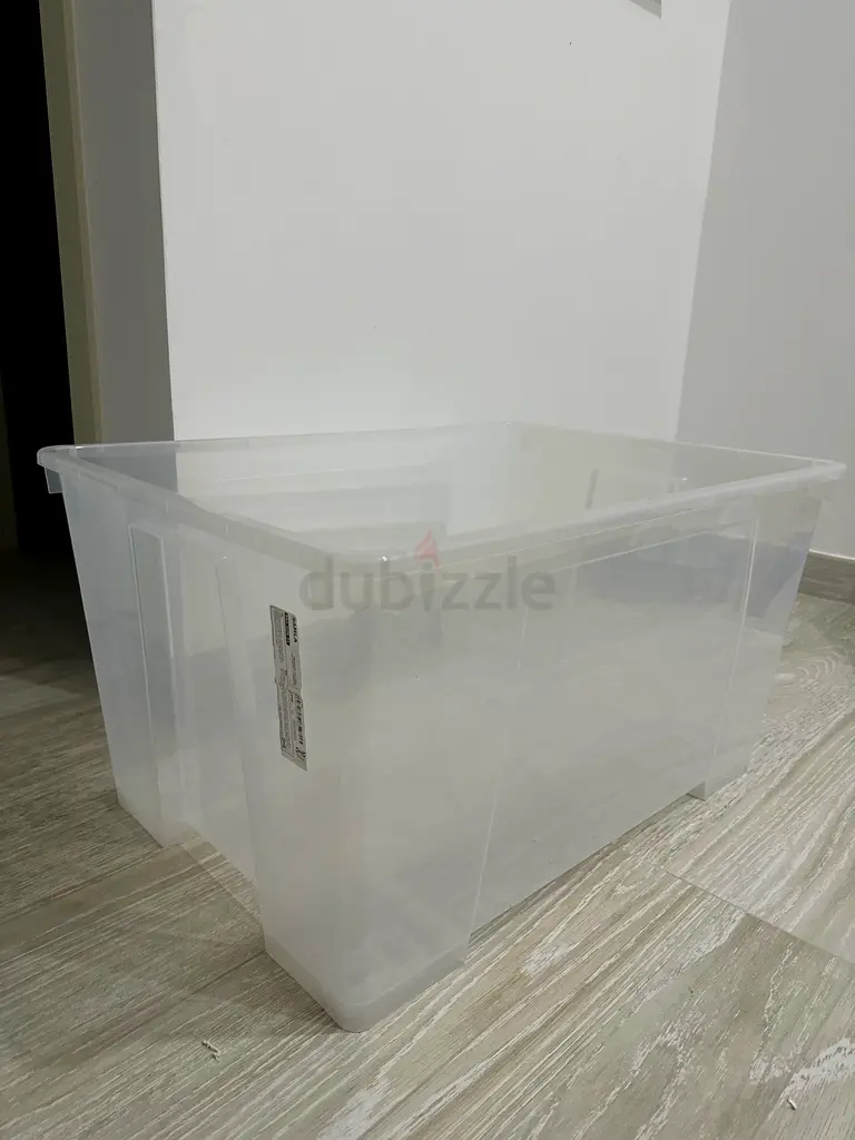 Big plastic storage box with lid (7 pieces)