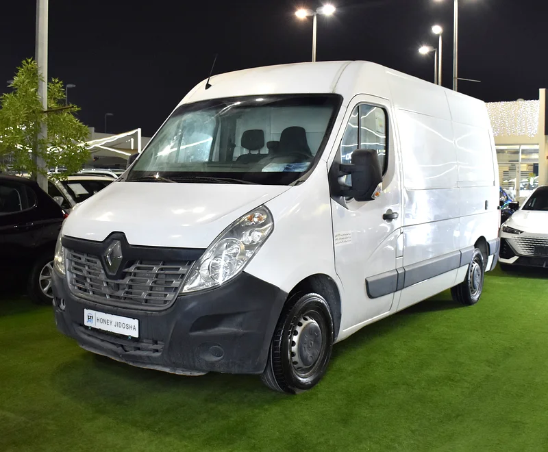 SERVICE HISTORY STICKER AVAILABLE! Renault Master ( 2020 Model ) in White Color GCC Specs63222806264193111