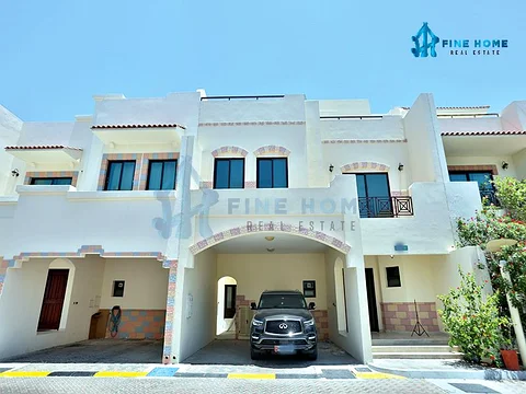 Well Maintained 5br Villa W/maids | Ready To Move