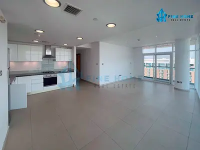 Spacious 2-bedroom Apartment With Stunning Sea View