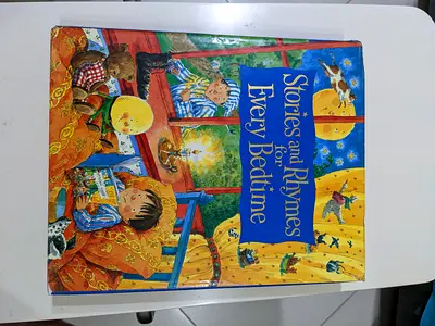 365 bedtime story book