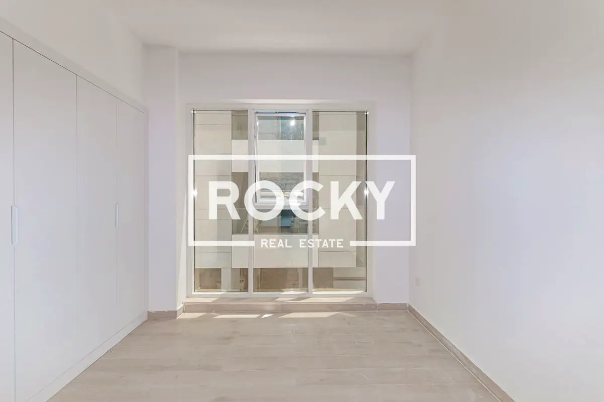 Apartment 2 Bedrooms + Huge Balcony Pool & Gym Liwan 2