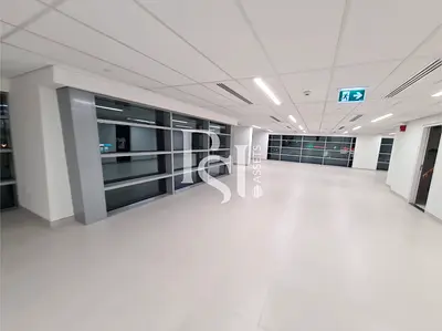 Full Floor | 2 Payments | Fitted