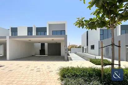 Single Row | 4 Beds | Brand New | End Unit