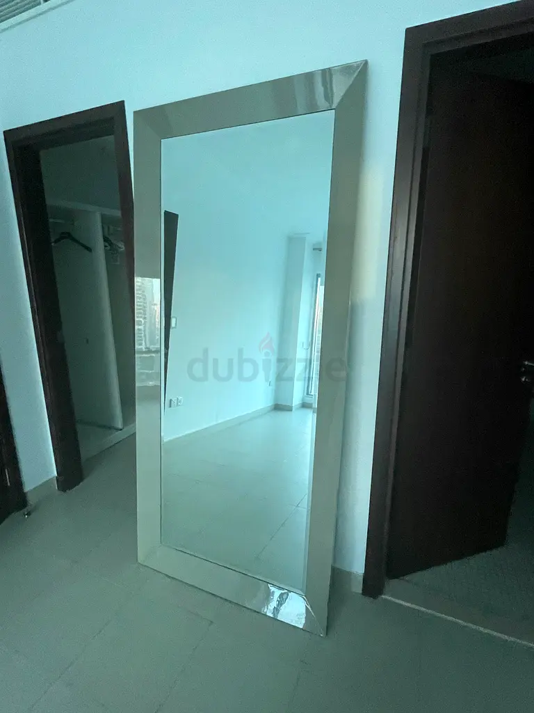 The One large Mirror