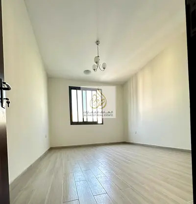 A Large Room And A Hall With A Parking Space Inside The Building, Al Jurf 2