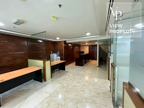 Spacious Office / For Sale / Fitted