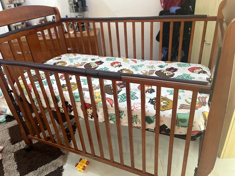 Toddler or Baby Bed For Sale in Cheap Price