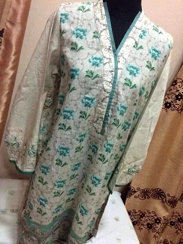 Large lawn kirti
