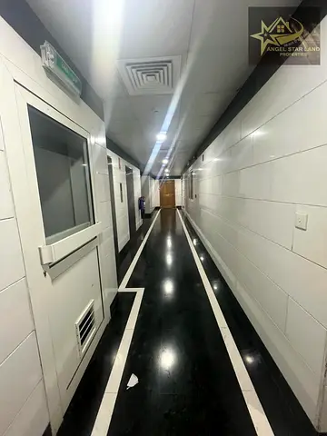 Lavish L Amazing 2bhk With Balcony