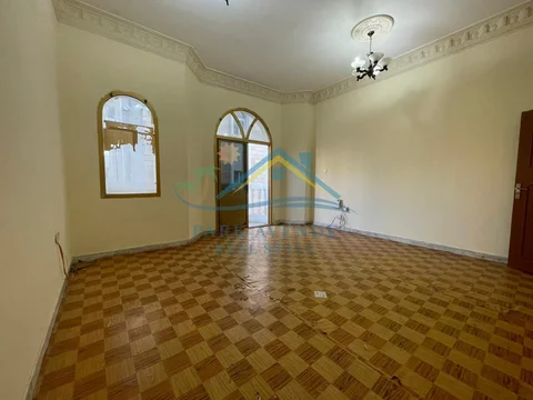 Neat And Clean Famli Villa