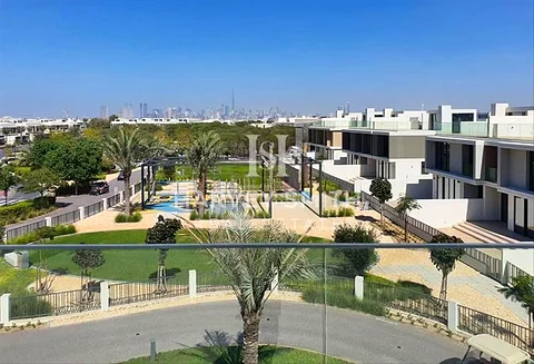 Full Burj Khalifa View | Landscape | Vacant