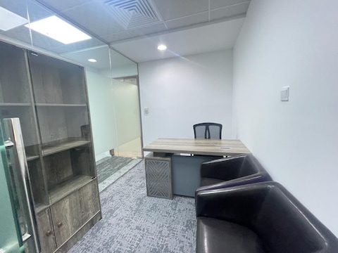 100 Sft Fully Furnished Office For Aed 17,299 Per Year