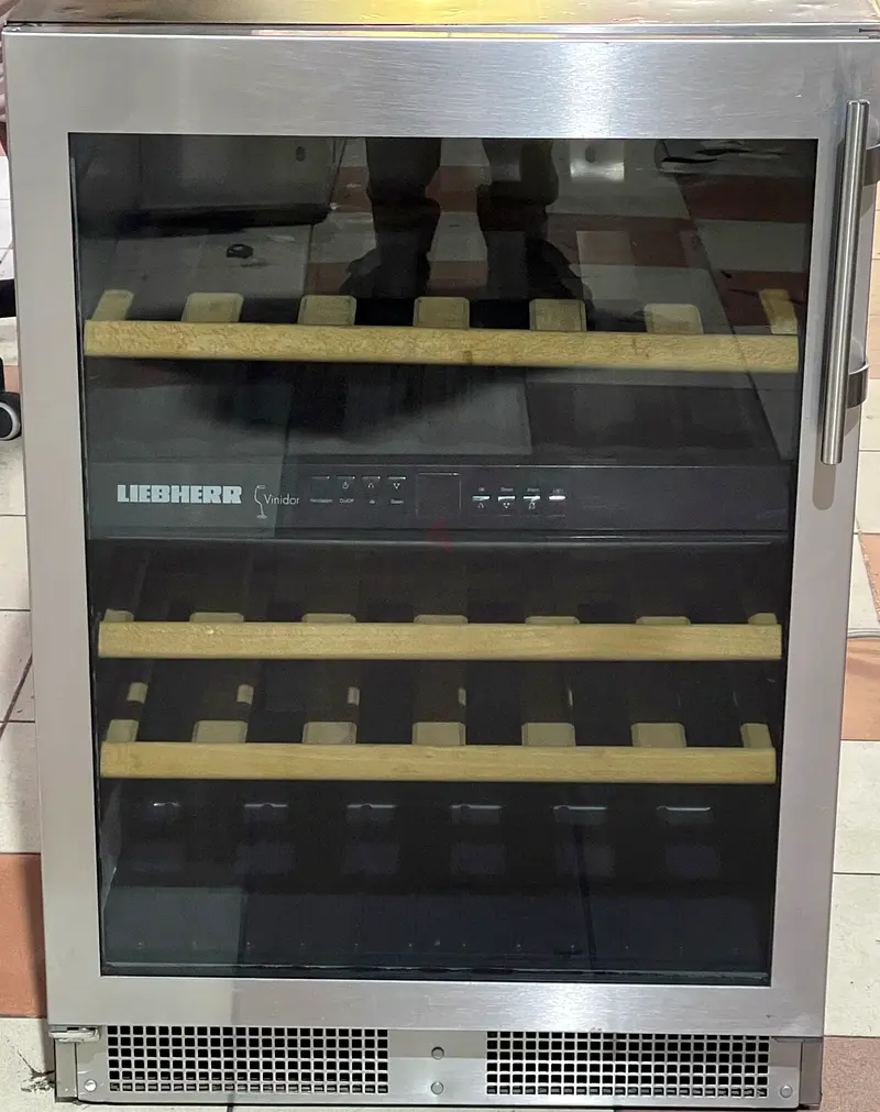 Liebherr Wine Fridge dual zone temperature perfect working