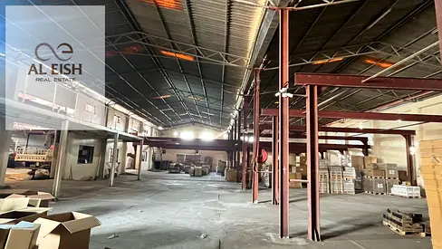 Warehouse Available In Hor Al Anz