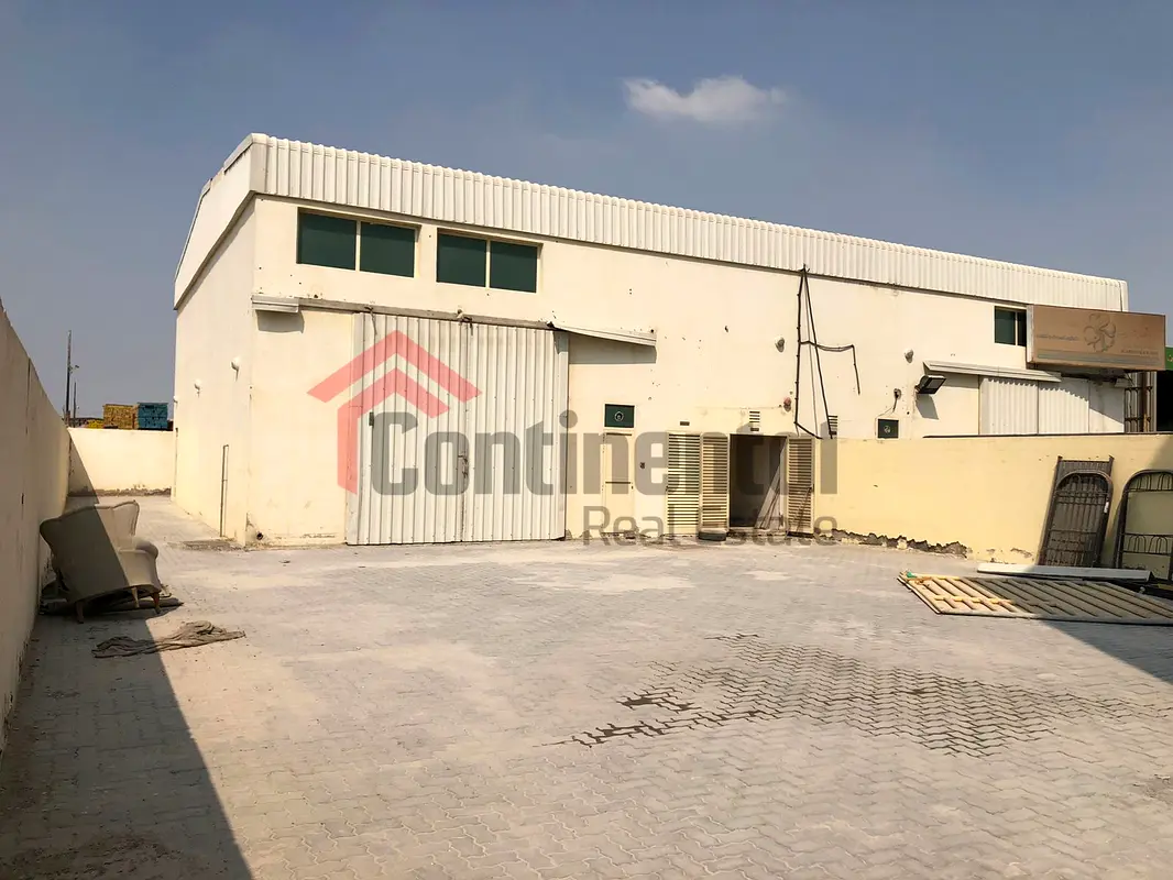 Warehouse warehouse for rent in Sharjah, industrial area 12