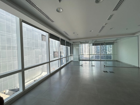 Investor Deal | Vacant | 02 Glass Partition Cabin | Chiller Free | Burj Khalifa View