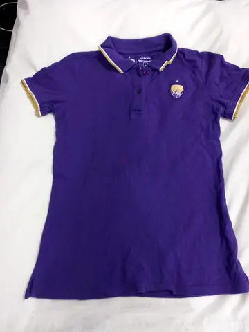 Ainawi T-shirt, size large