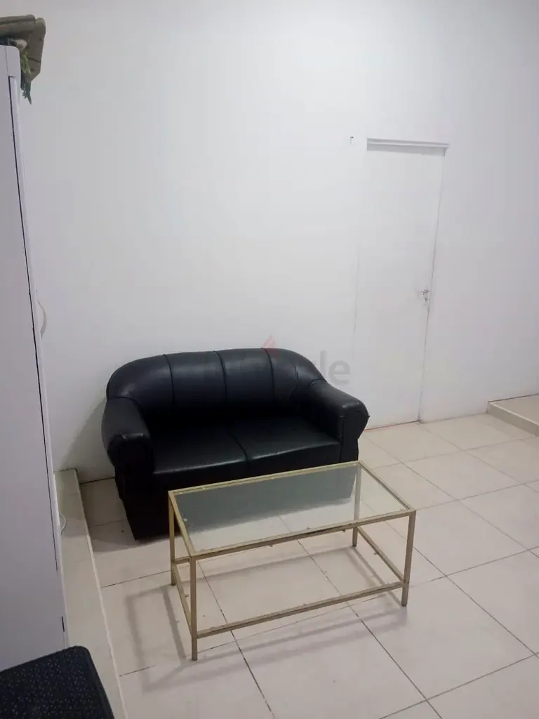 Villa Family room (studio) available in Jafiliya Dubai