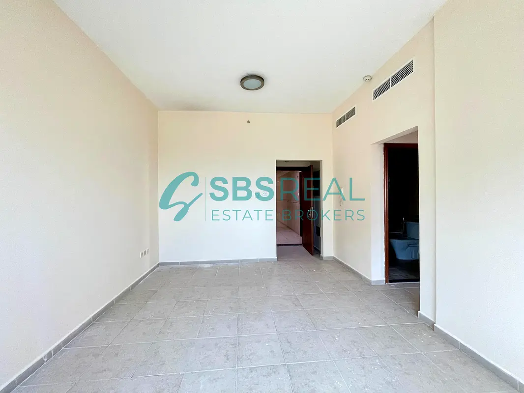 Apartment CHILLER FREE & BEST FOR PARTITION Dubai