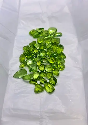 Peridot 85 crt Lot
