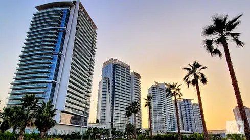 Ready Unit - Amazing Location - 0% Commission