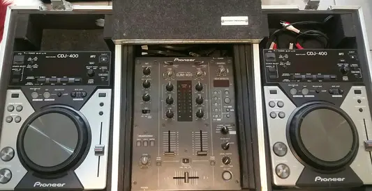 Pioneer CDJ 400 With DJM 400 For Sale