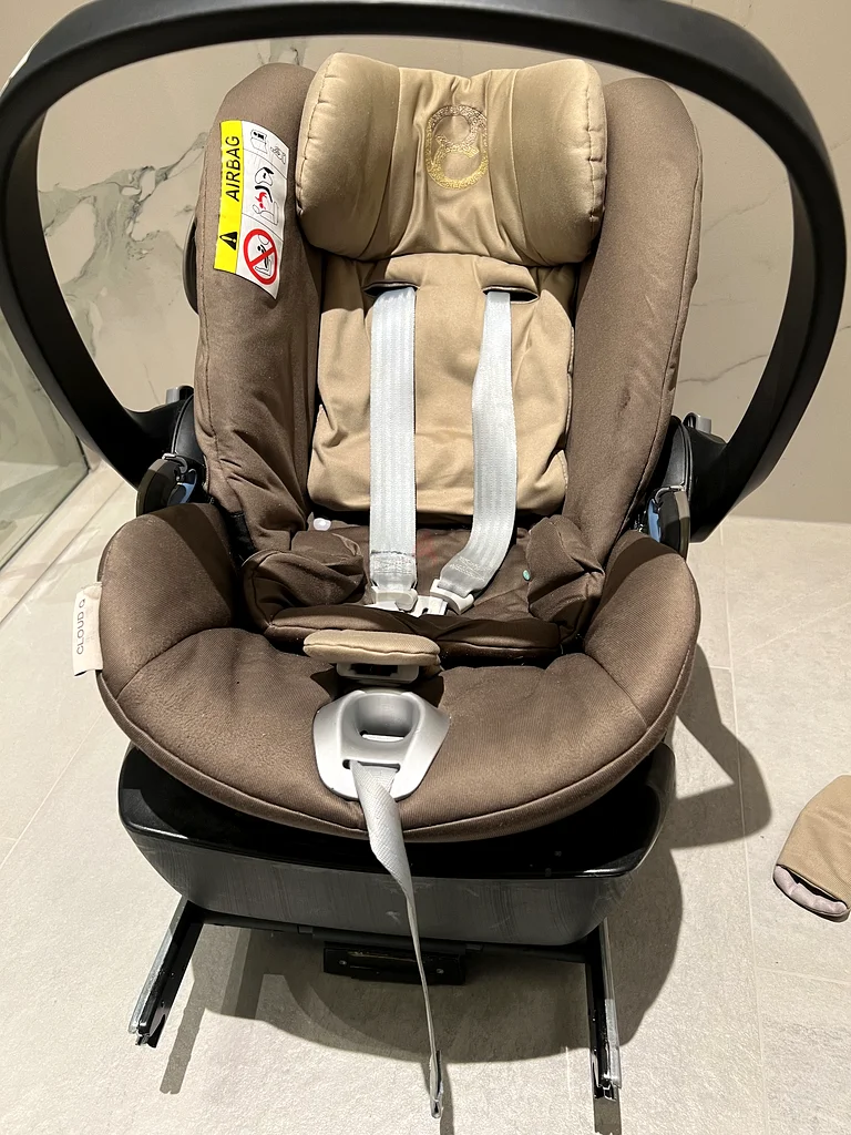 Car seat cybex cloud Q isize full recline position Platinium