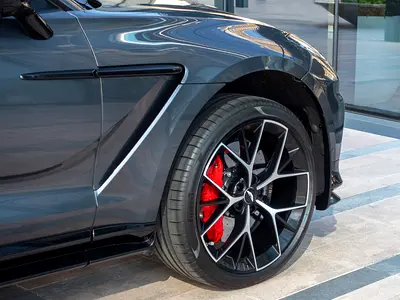 2024 Aston Martin DBX 缩略图 3