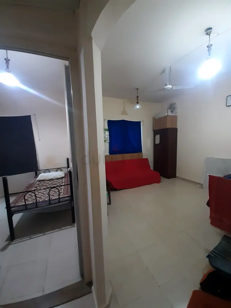 Apartment Executive Sharing Room AED 750/ Looking for Kerala/ T.N 3