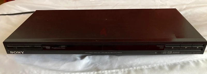 Sony CD/DVD player63262938659841111