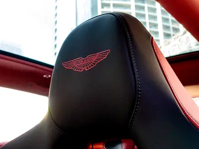 2024 Aston Martin DBX 缩略图 10