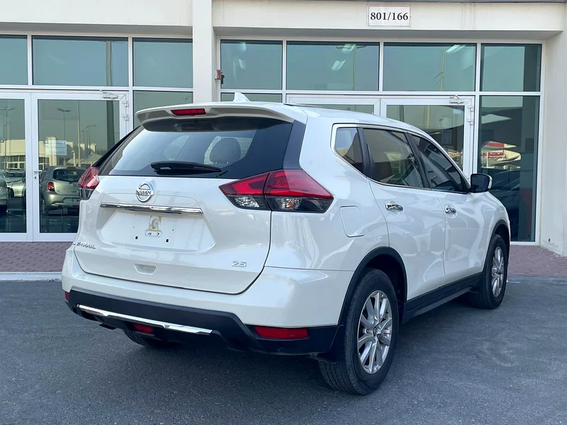 2021/ NISSAN X TRAIL 2.5L/ WHITE/ GCC/ 1 YEAR WARRANTY62931642862979112