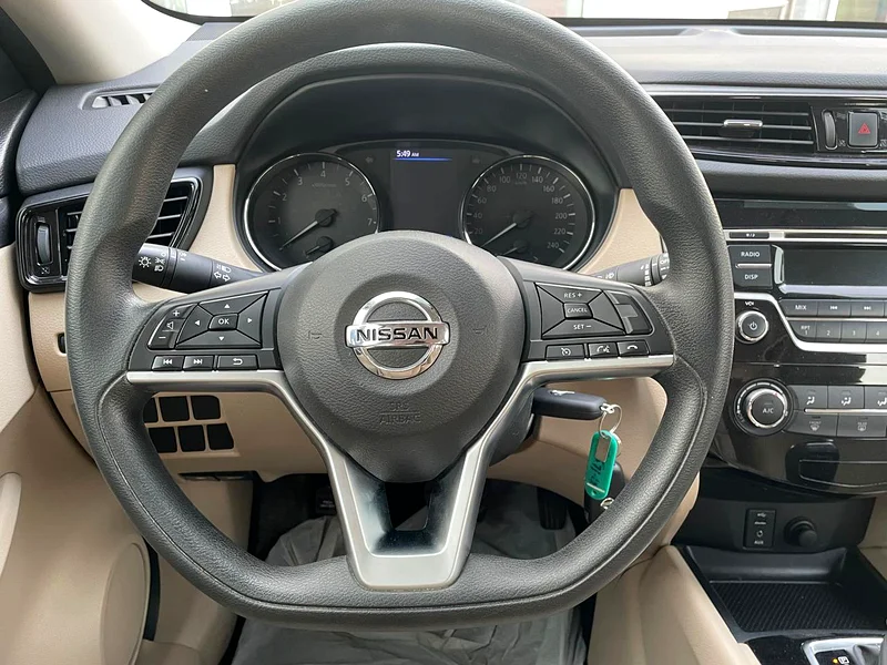 2021/ NISSAN X TRAIL 2.5L/ WHITE/ GCC/ 1 YEAR WARRANTY62931642862979114