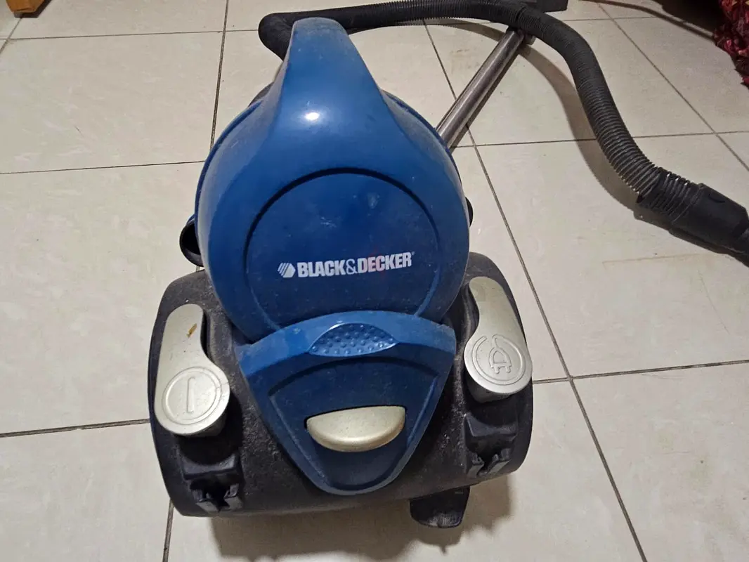 Black and decker vaccum cleaner