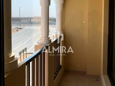 Open Kitchen | Double Row | Full Amenities