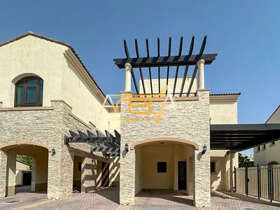 Beautiful, Spacious 3 Bed Villa With Shared Facilities