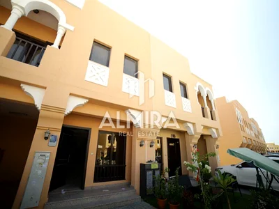 Double Row | Open Kitchen | Modern Amenities