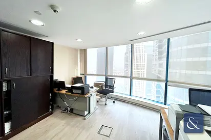 Vacant On Transfer | High Floor | Fitted