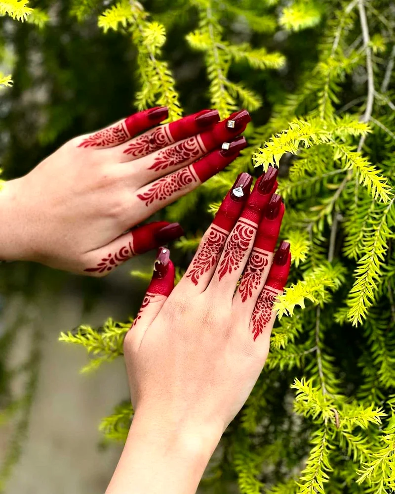 Henna , Mehandi Artist available | dubizzle