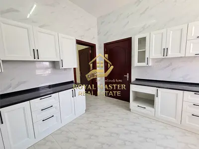 Luxurious Brand New 3bhk With Big Kitchen Maid Room And Elevator In Family Residence Villa Near Al